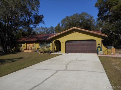 611 SW Shorewood Dr