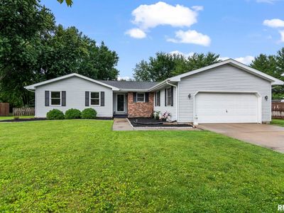 2421 Mayfair Rd