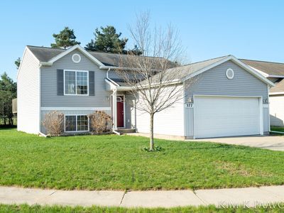 377 White Pine Ct