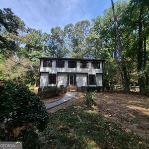 2201 Brookfield Cir