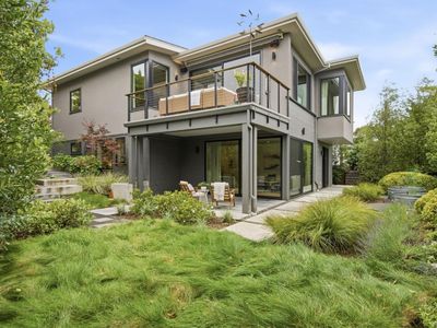 69 Hilltop Dr