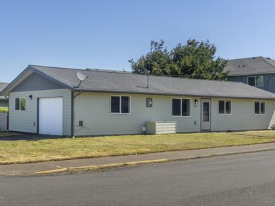 409 NE 4th St