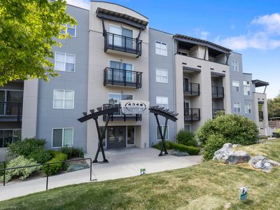 4340 Highland Dr #306