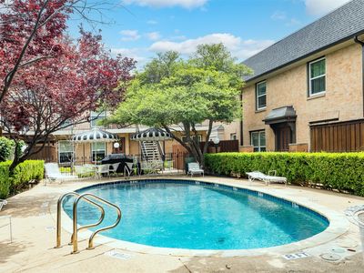 7820 Meadow Park Dr #215