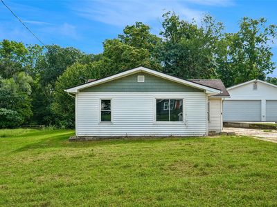 1533 E 36th St