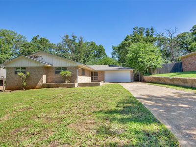 1331 Crestview Dr