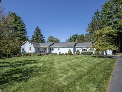 4 Brook Hollow Rd