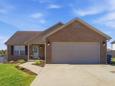 2004 White Oak Dr