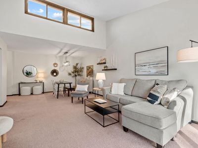 2670 Oxford St N APT 242