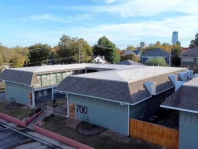 710 NW 17th St