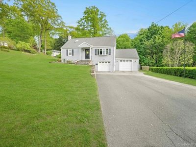 Property at 16 Will Rogers Lane, Nanuet, NY