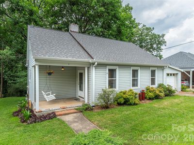 3 Enka Oak St