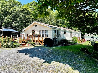17 Clarks Mills Road
