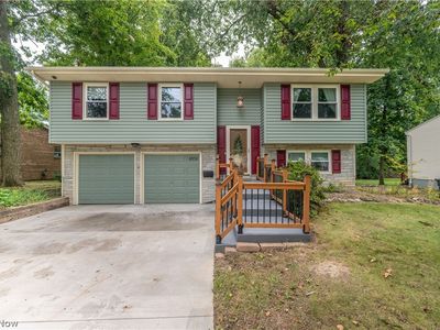 4851 Woodridge Dr