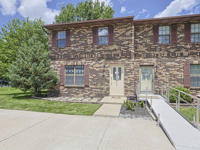 3812 Mack Rd Unit Q