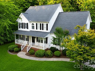 1525 Hawthorne Dr