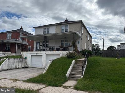 910 W James St