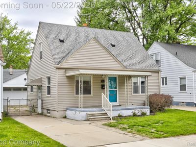 2011 Harwood Ave
