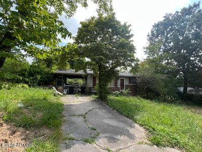 1504 Bradshaw Garden Rd