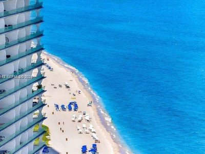 16699 Collins Ave APT 4006