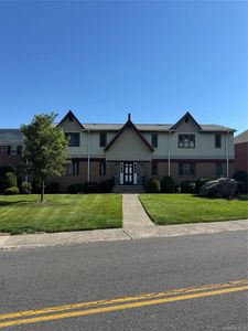 16 Milford Lane #7R
