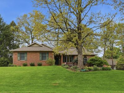 7018 Fairway Oaks