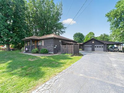 10 Oak St