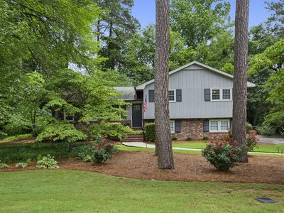 687 Monticello Way SE