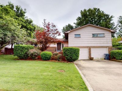 1301 Maple Ln