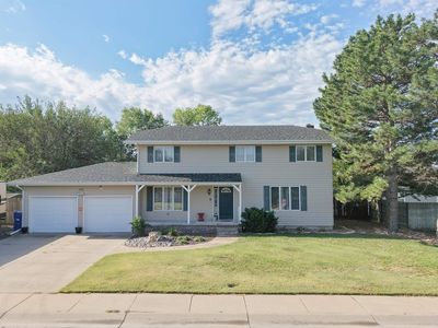 306 W 38th St