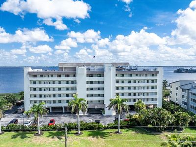 1500 Park Beach Cir APT 3D