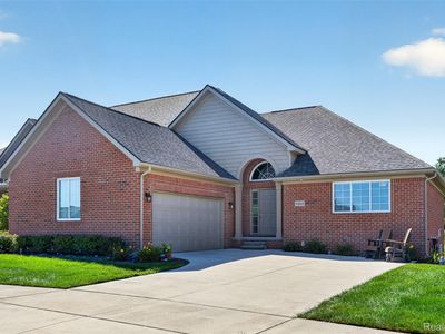 49665 Manistee Dr