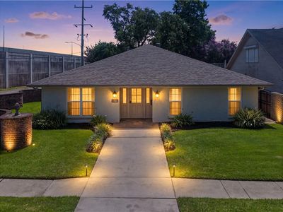 5679 Bellaire Dr