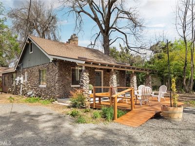 1920 W Sacramento Ave