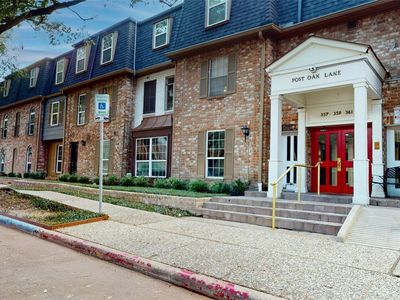357 N Post Oak Ln APT 117