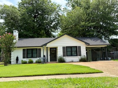 Property at 905 S 5th Ave, Cleveland, MS
