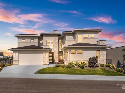 2549 S Grebe Ave