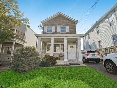 54 Henderson St