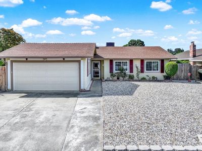 421 Sarah Way