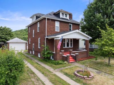 902 Wheeling Ave