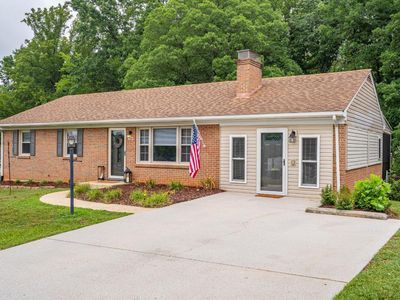 160 Westbriar Pl