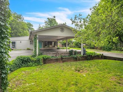 417 Garth Brooks Blvd