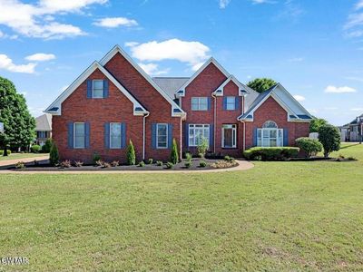 8 Prestwick Dr