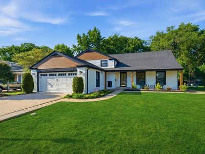 12 W Pickwick Rd