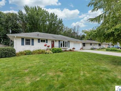 2613 E Main St