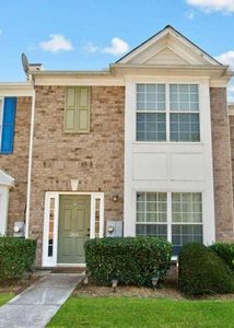 2800 Parkway Cv