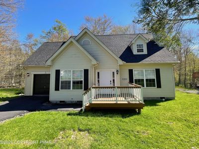 Property at 8555 Bumble Bee Way, Tobyhanna, PA