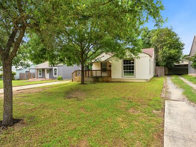 Property at 929 Golf Ave, Kerrville, TX
