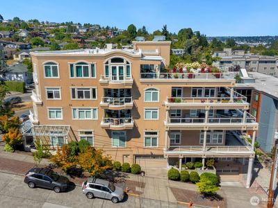 2100 Thorndyke Avenue W #101