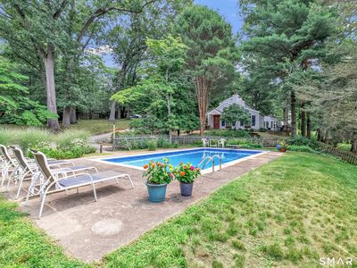 107 Roseville Road